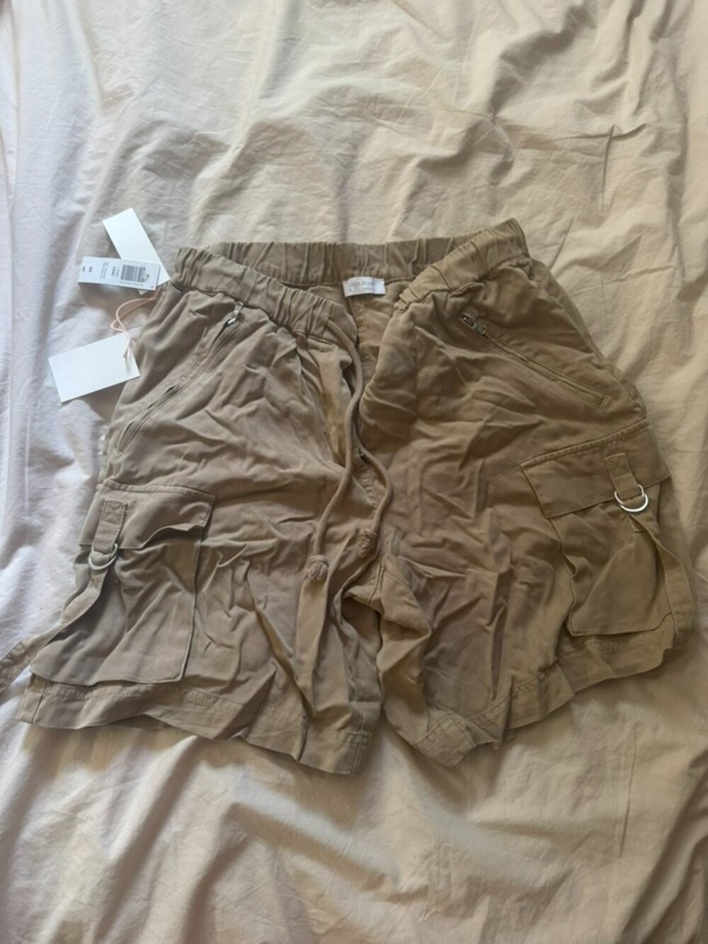 Aritzia Little Moon Como Cargo Short Size M NWT - Picture 4 of 7